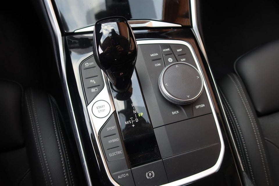 BMW 330e 2,0 Touring Sport Line aut. 5d