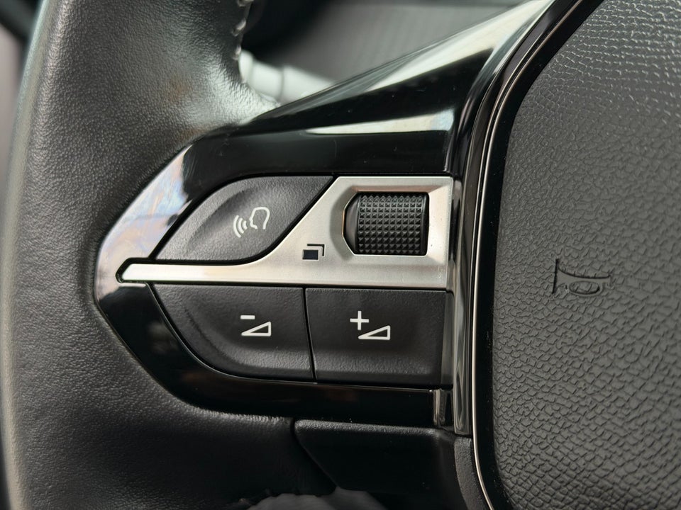 Peugeot 208 1,2 PureTech 75 Vision Pack 5d