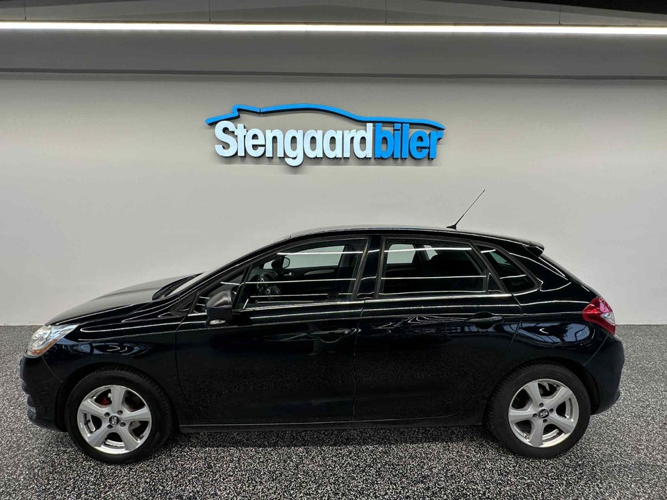 Citroën C4 1,6 HDi 90 Attraction 5d