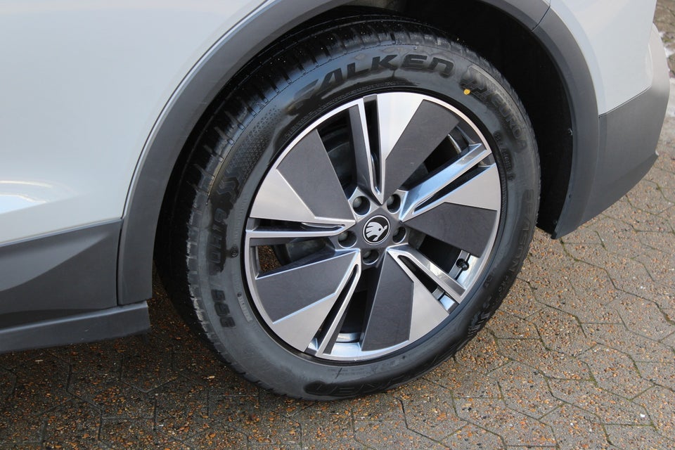 Skoda Elroq 85 iV Premium Advanced 5d