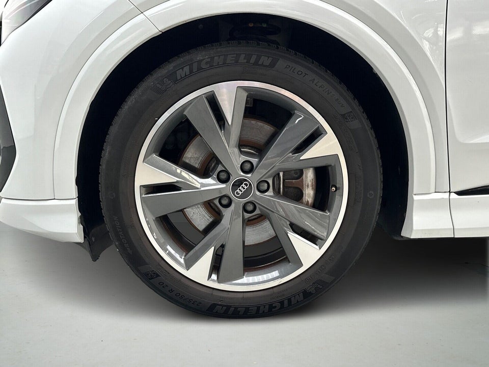 Audi Q4 e-tron 50 S-line quattro 5d