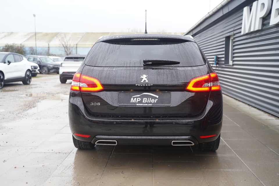 Peugeot 308 1,2 PureTech 130 Selection Sky SW 5d