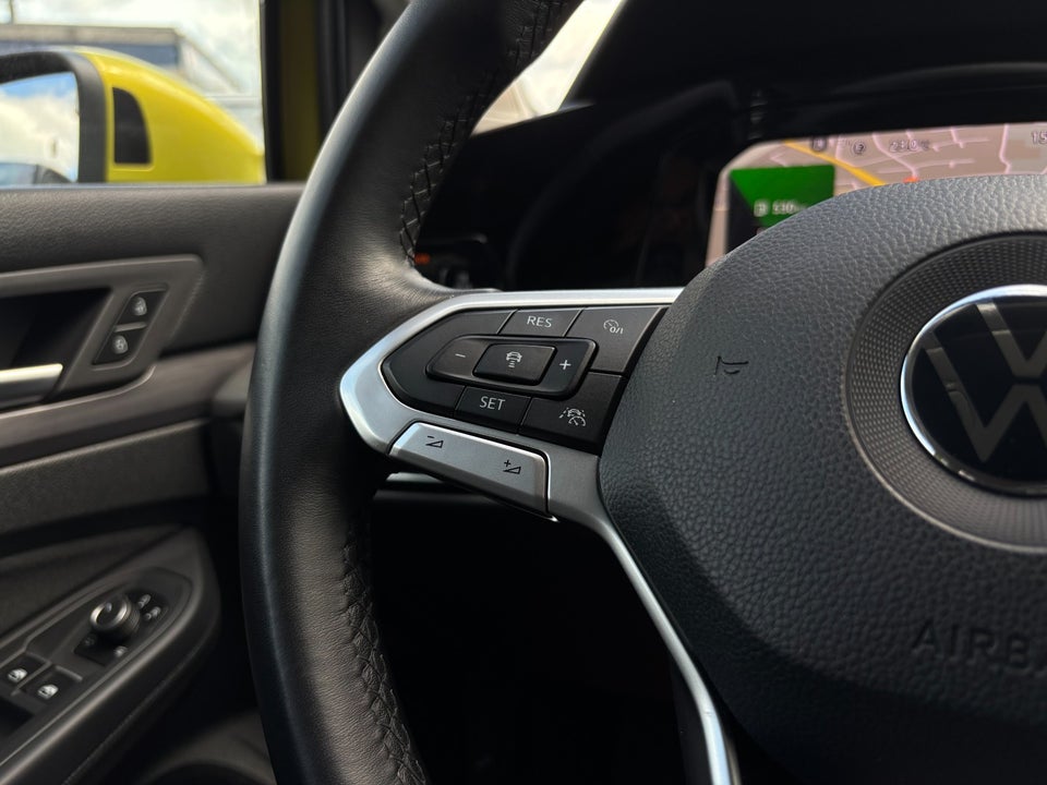 VW Golf VIII 1,4 eHybrid DSG 5d