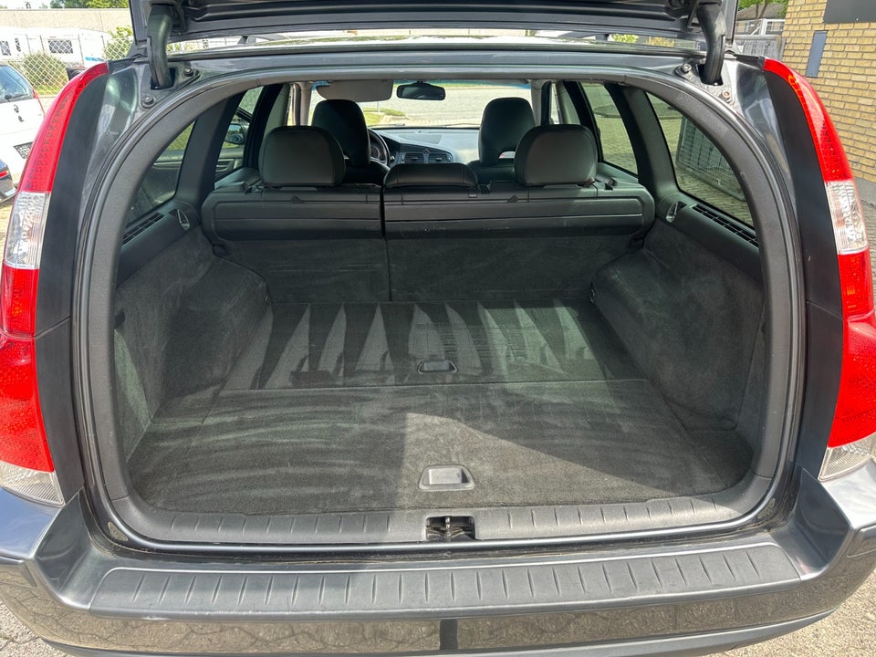 Volvo V70 2,4 170 Kinetic aut. 5d
