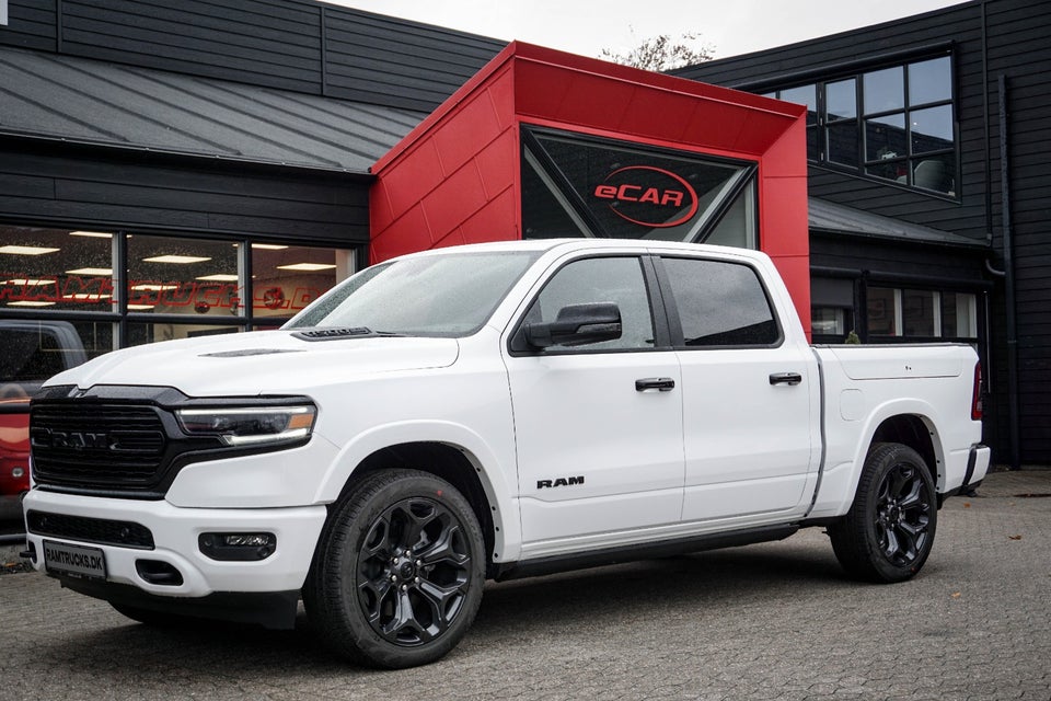 Dodge RAM 1500 5,7 V8 Hemi Limited Night aut. 4d