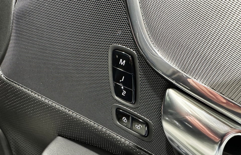 Volvo V90 2,0 T6 ReCharge R-Design aut. AWD 5d