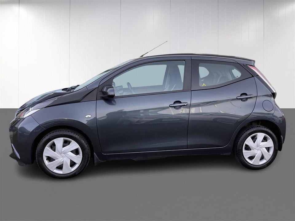 Toyota Aygo 1,0 VVT-i x-play 5d