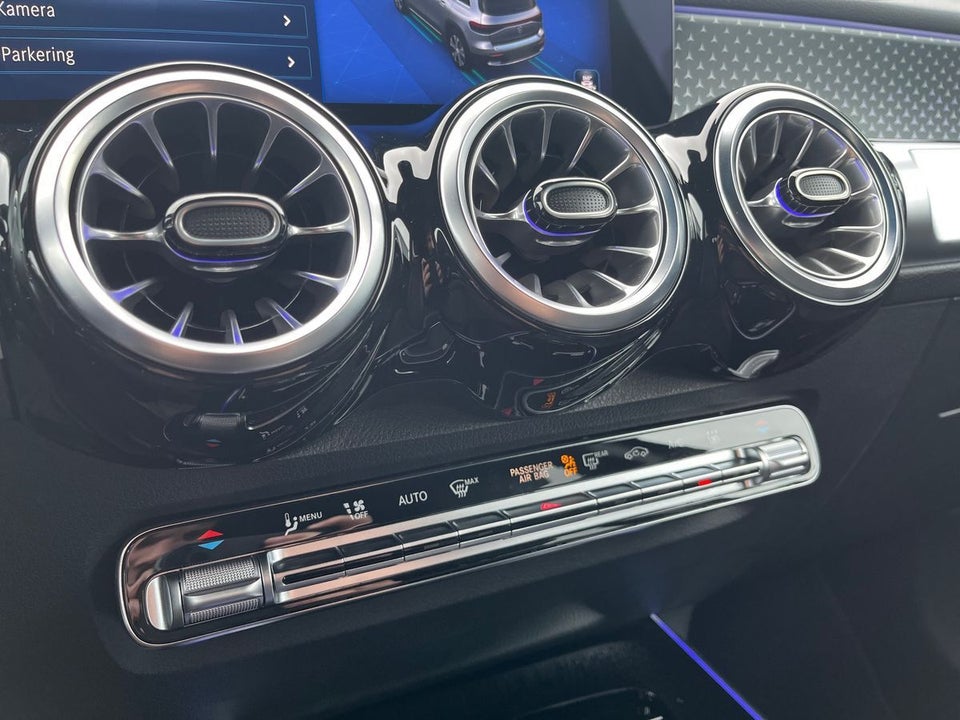 Mercedes EQB300 AMG Line 4Matic 5d