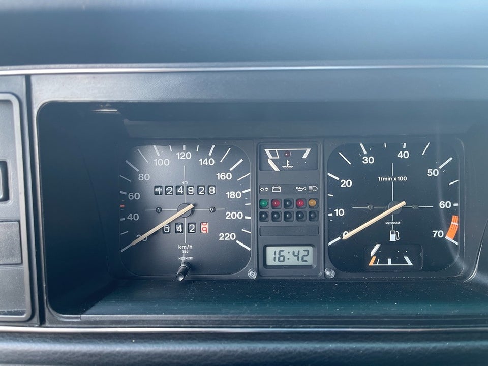 VW Golf I 1,6 Cabriolet 2d