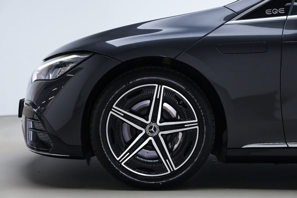 Mercedes EQE350 AMG Line 4d