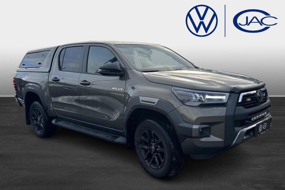 Toyota HiLux 2,8 D T4 Invincible Db.Kab aut. 4d