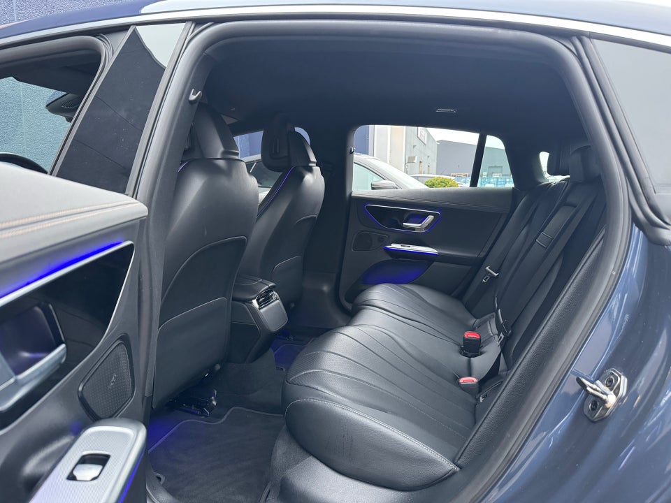 Mercedes EQE300 Electric Art 4d