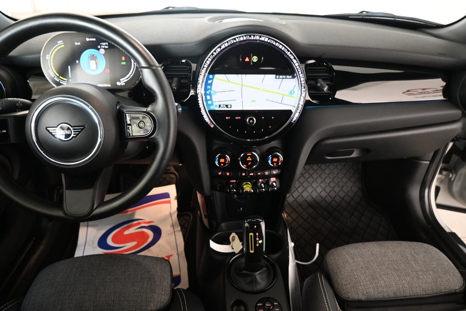 MINI Cooper SE Experience 3d