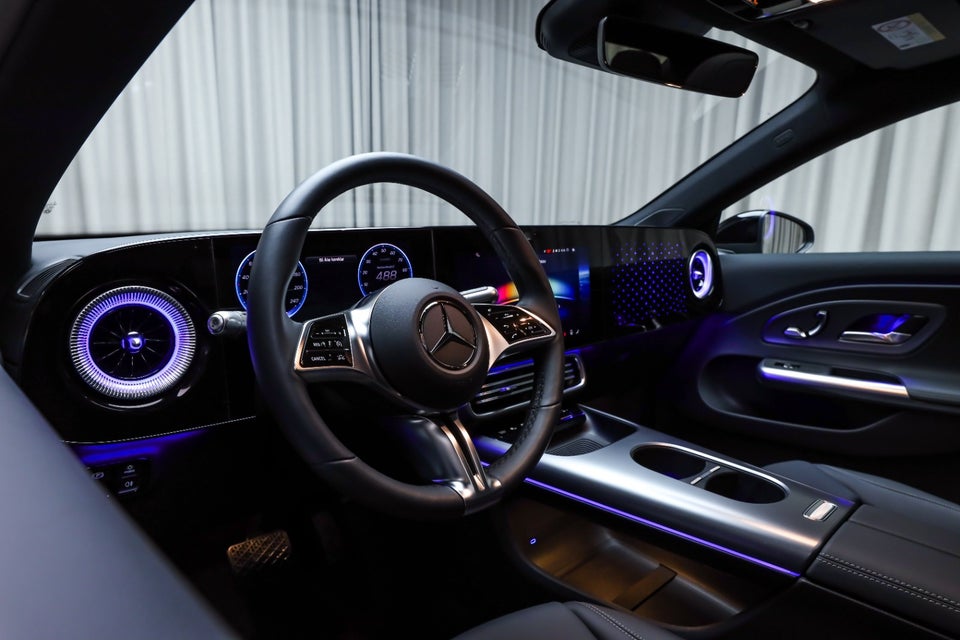 Mercedes CLA250+ electric Progressive Premium 4d