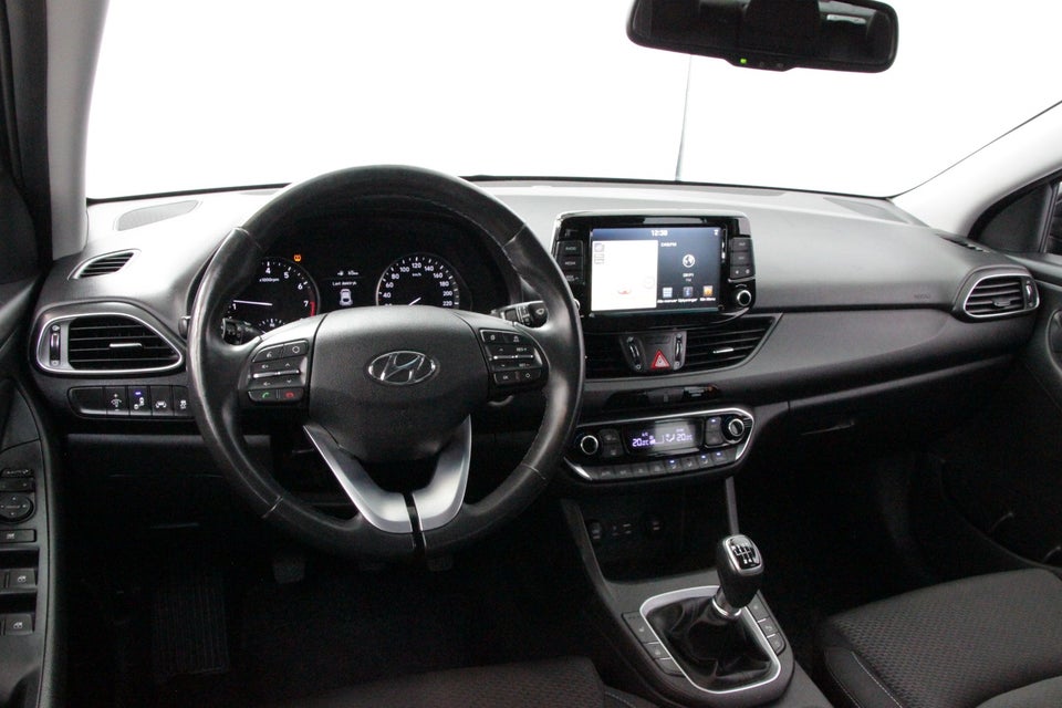 Hyundai i30 1,0 T-GDi Premium Fastback 5d