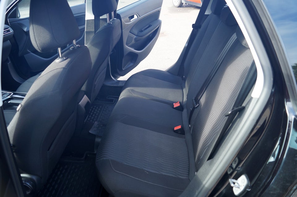Peugeot 308 1,6 BlueHDi 120 Active SW EAT6 5d