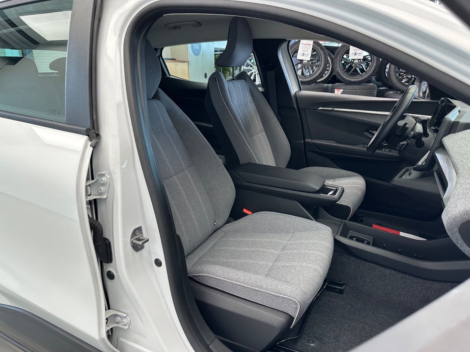 Renault Megane E-Tech 40 Equilibre 5d