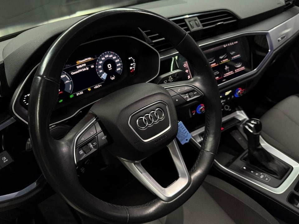 Audi Q3 45 TFSi e Attitude plus Sportback S-tr. 5d