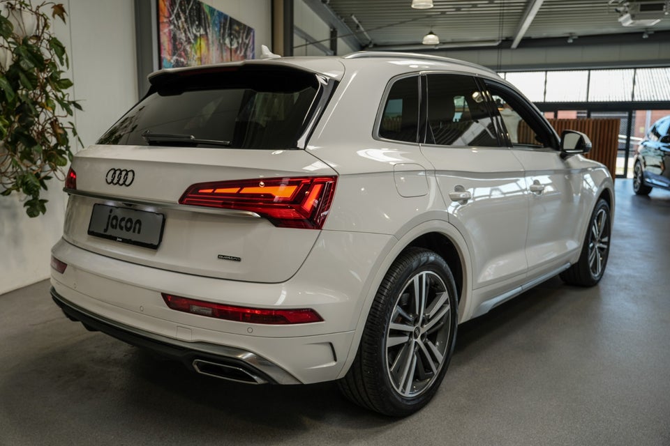 Audi Q5 55 TFSi e S-line quattro S-tr. 5d