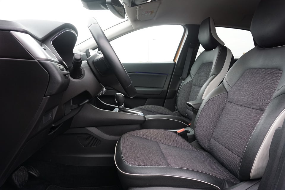 Renault Captur 1,6 E-Tech Intens 5d