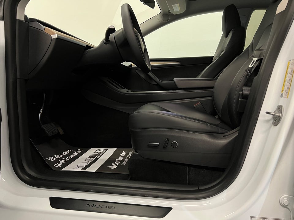 Tesla Model Y Long Range AWD 5d