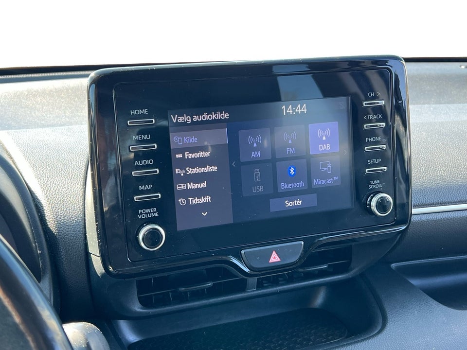 Toyota Yaris 1,5 Hybrid H3 Vision e-CVT 5d