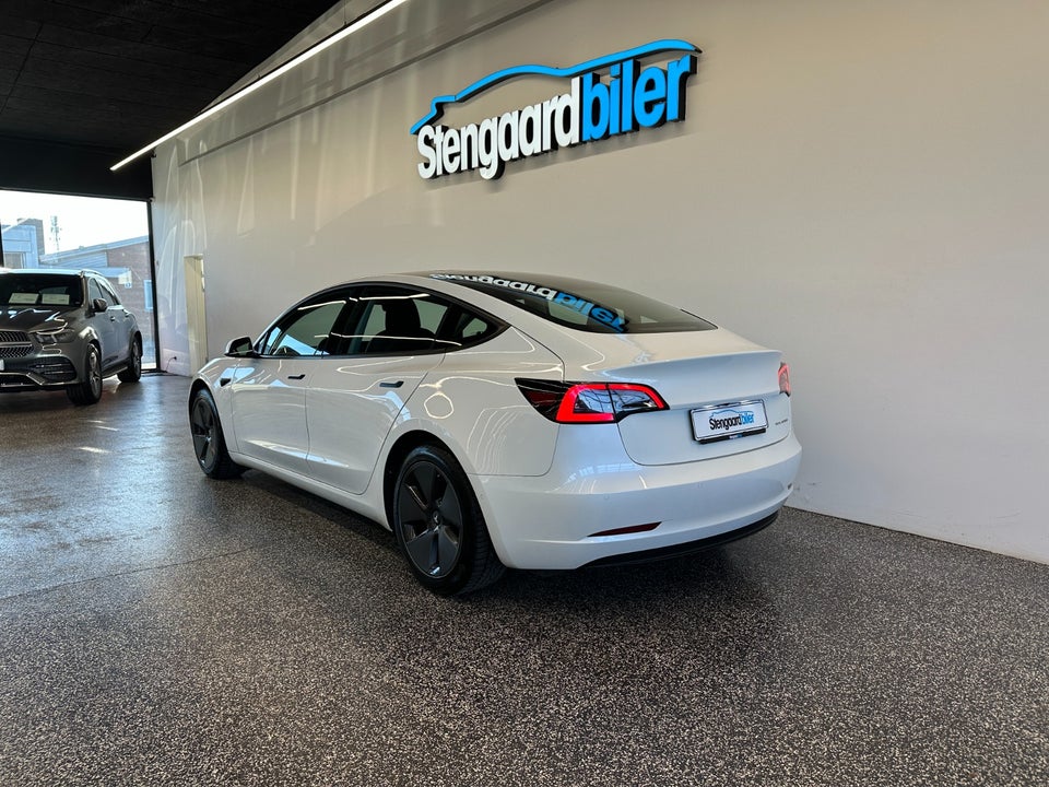 Tesla Model 3 Long Range AWD 4d