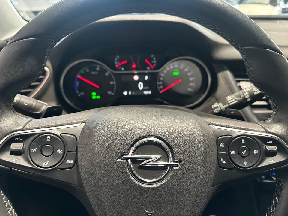 Opel Grandland X 1,6 Hybrid Ultimate aut. 5d