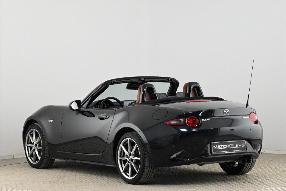 Mazda MX-5 2,0 SkyActiv-G 184 Roadster Cosmo 2d