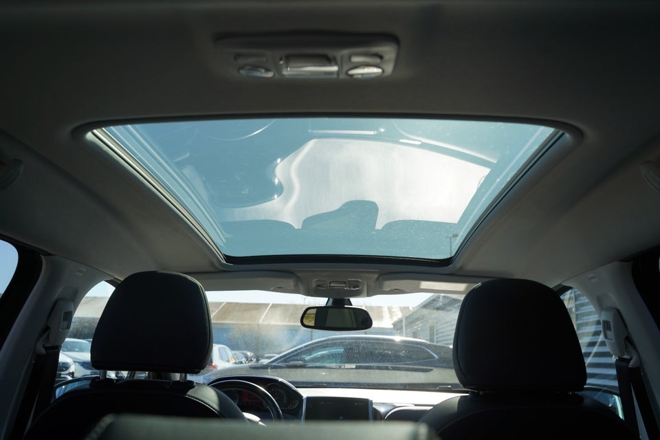 Peugeot 2008 1,6 BlueHDi 100 Allure Sky 5d