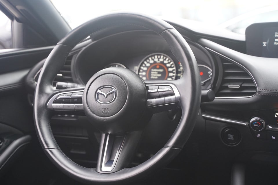 Mazda 3 1,8 SkyActiv-D 116 Sky aut. 5d