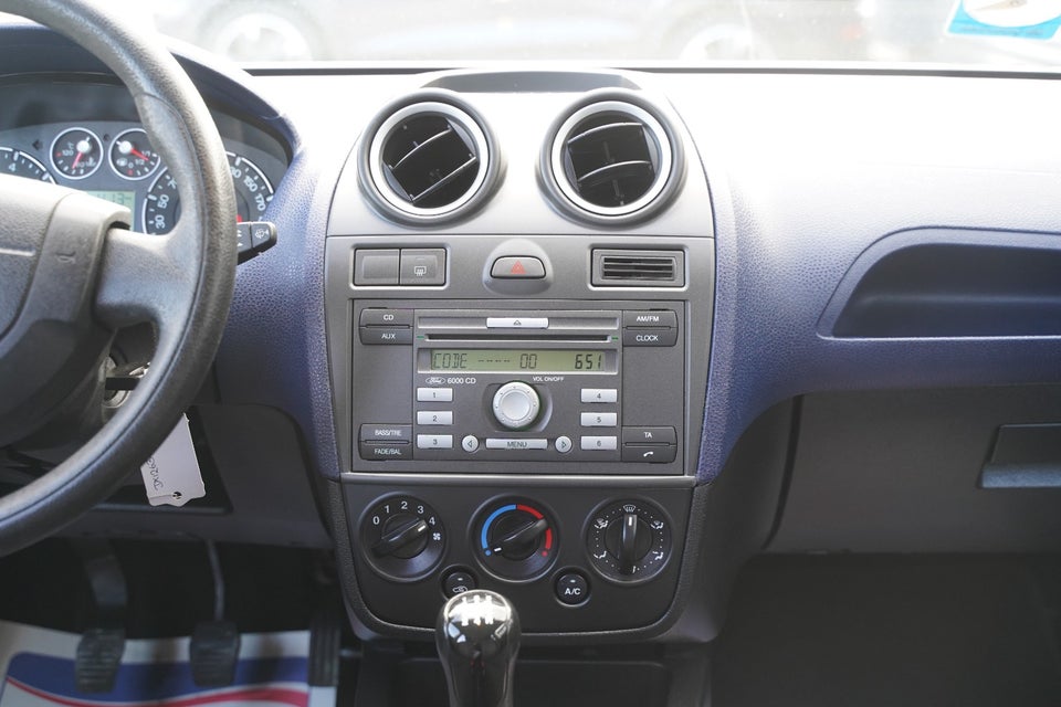 Ford Fiesta 1,4 Ambiente 5d