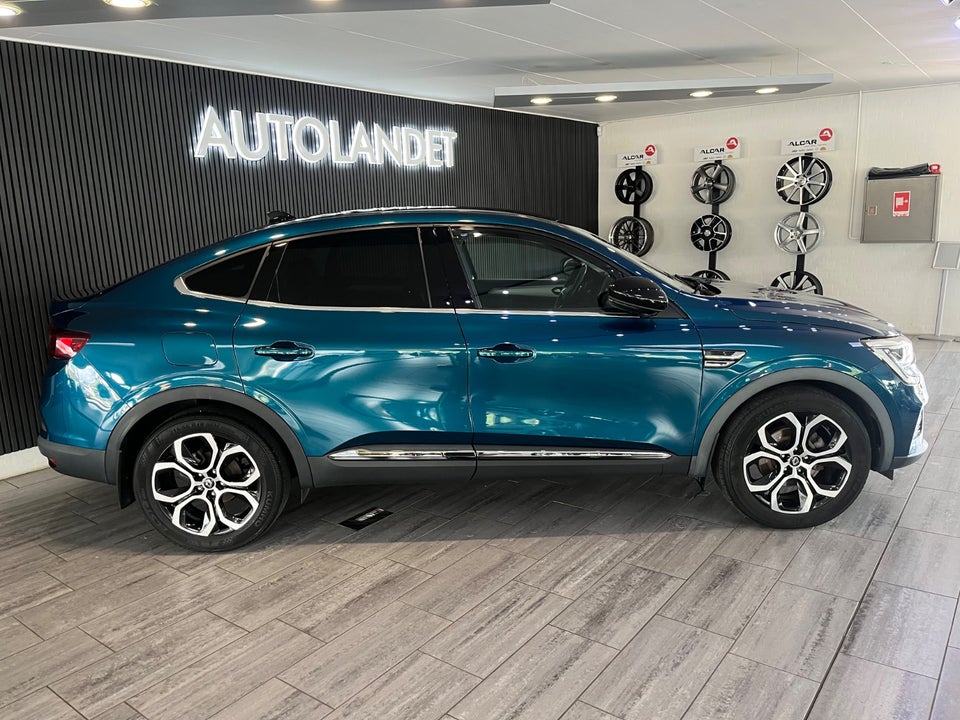 Renault Arkana 1,6 E-Tech Intens 5d
