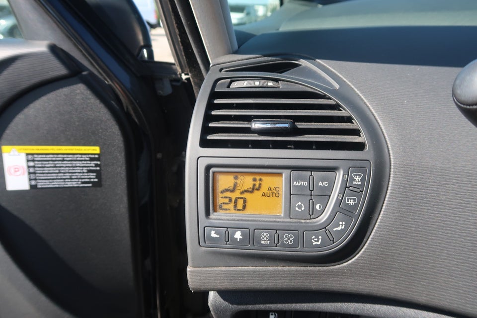 Citroën Grand C4 Picasso 1,6 e-HDi 112 Business E6G 7prs 5d