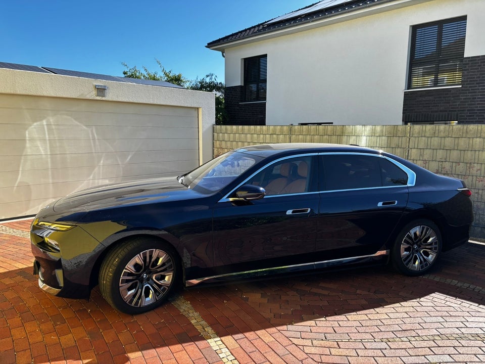 BMW i7 xDrive60 4d