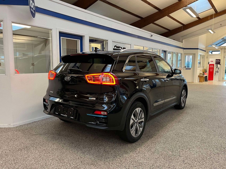 Kia e-Niro 64 Advance 5d