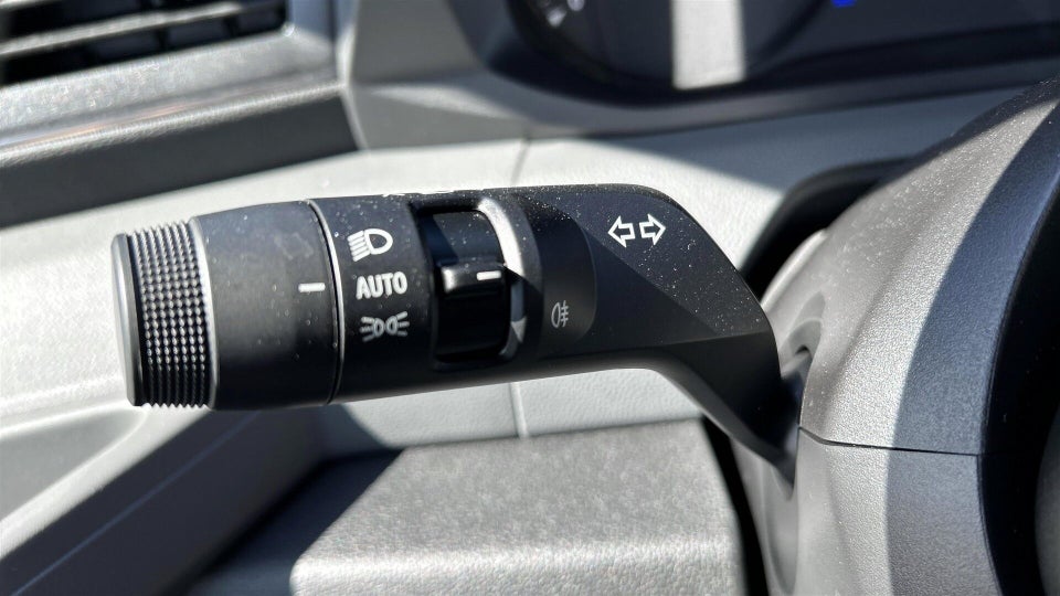 Renault Master V T33 2,0 dCi 130 L2H2 Kassevogn Tekno