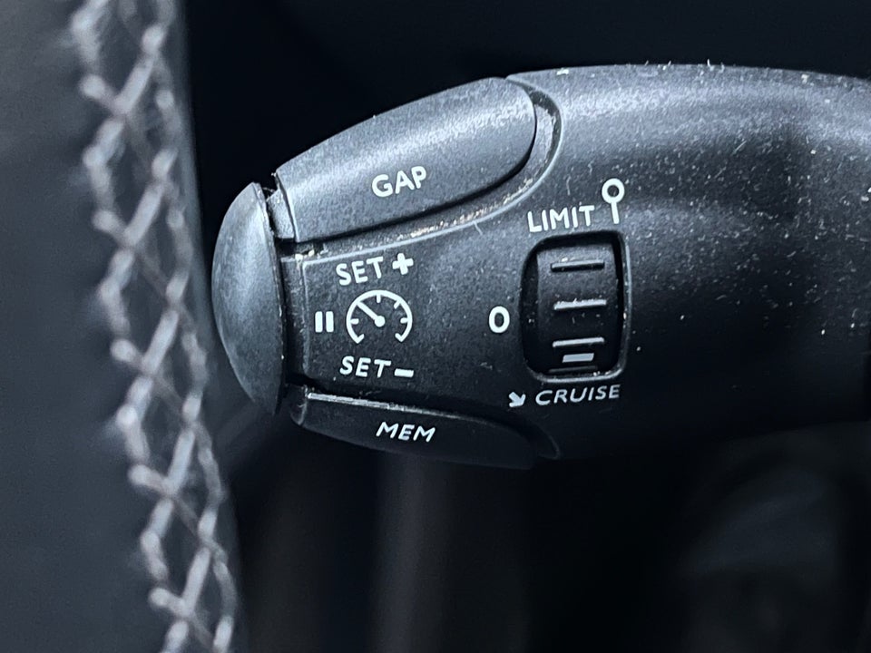 Peugeot 5008 1,5 BlueHDi 130 Allure EAT8 7prs 5d