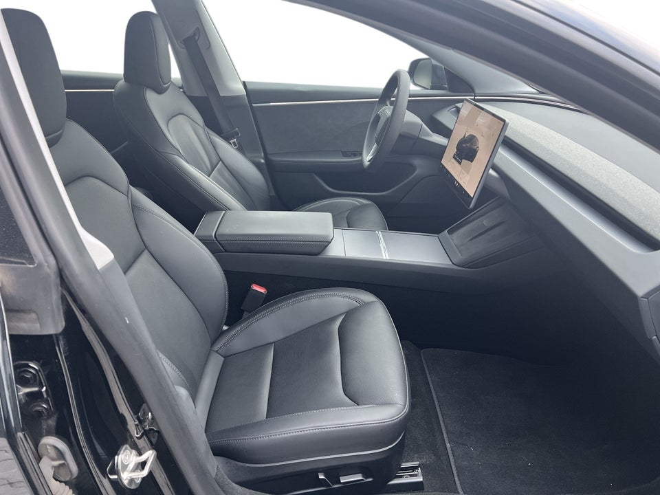 Tesla Model 3 Long Range AWD 4d