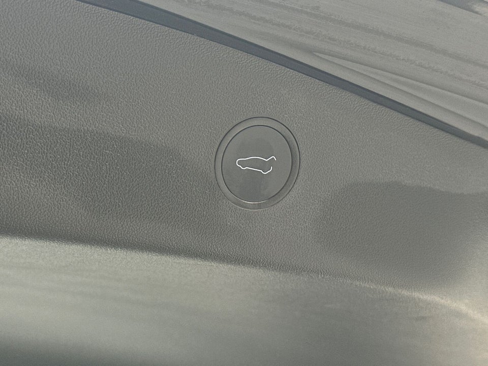 Tesla Model 3 Long Range AWD 4d