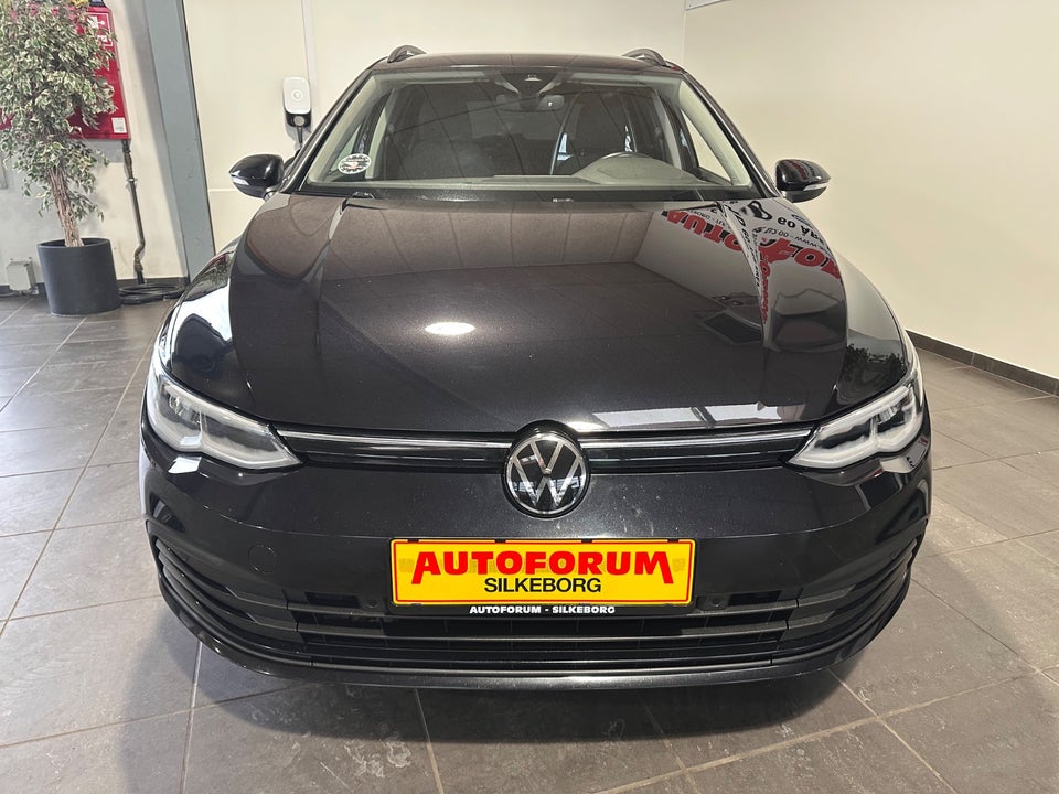 VW Golf VIII 2,0 TDi 115 Life Variant DSG Van 5d