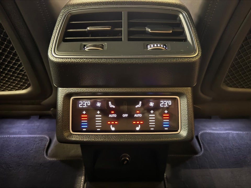 Audi e-tron 55 S-line Sportback quattro 5d