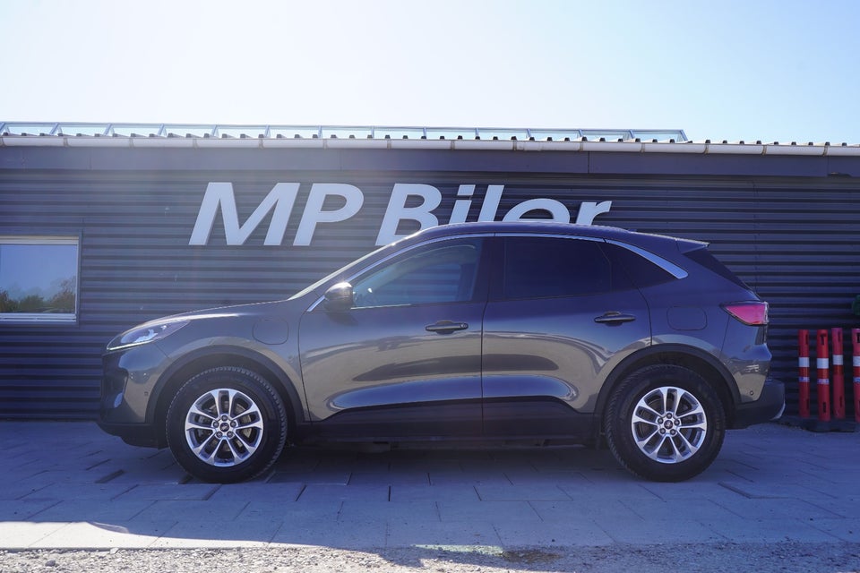 Ford Kuga 2,5 PHEV Titanium CVT 5d