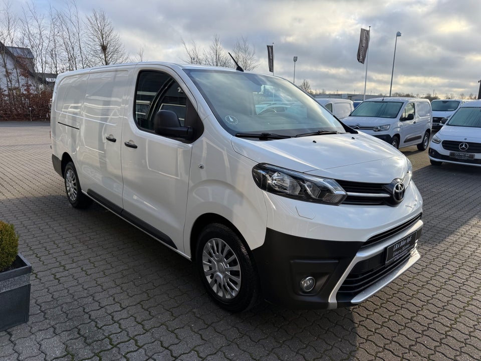 Toyota ProAce 2,0 D 144 Long Comfort Master aut. 4d