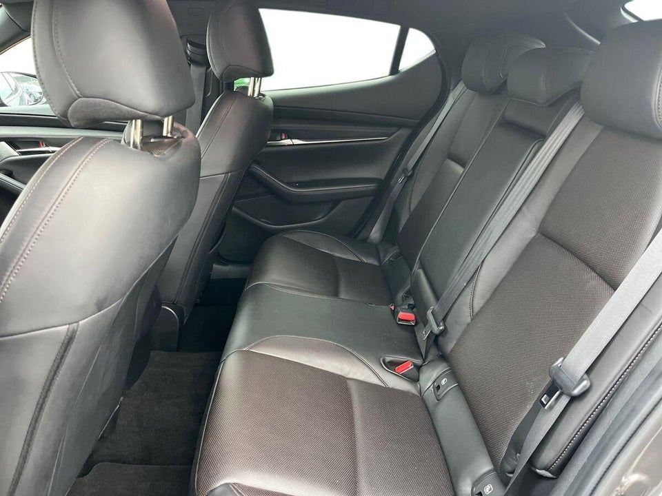 Mazda 3 2,0 SkyActiv-X 180 Cosmo aut. 5d