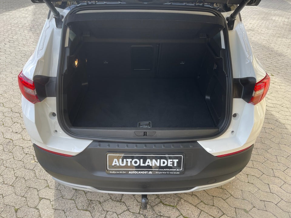 Opel Grandland X 1,6 Hybrid Innovation aut. 5d