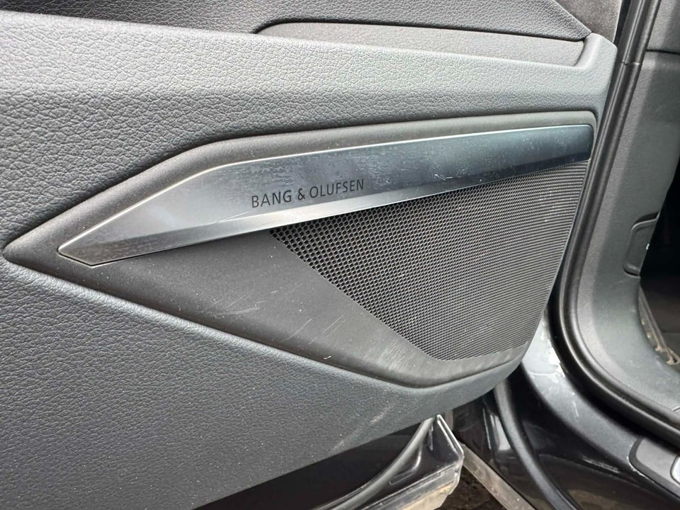 Audi e-tron 55 S-line quattro 5d