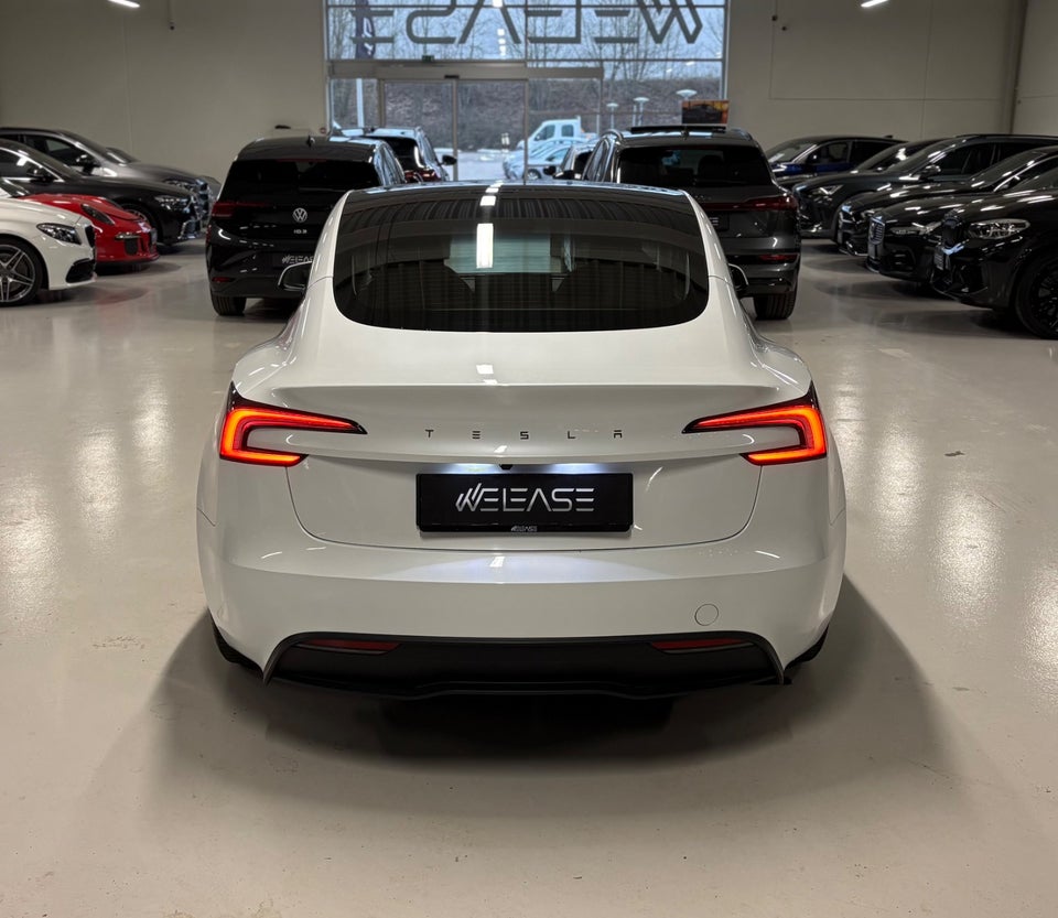 Tesla Model 3 RWD 4d