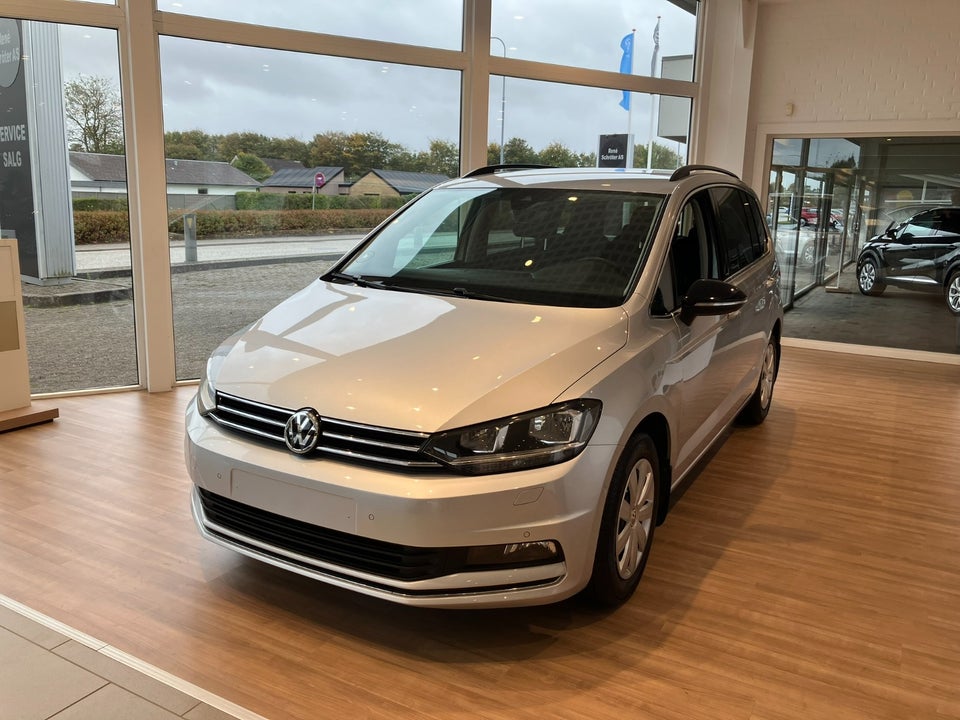 VW Touran 1,6 TDi 115 IQ.Drive DSG 7prs 5d