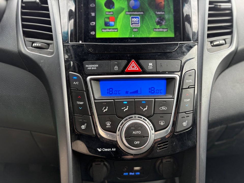 Hyundai i30 1,6 CRDi 110 EM-Edition CW 5d